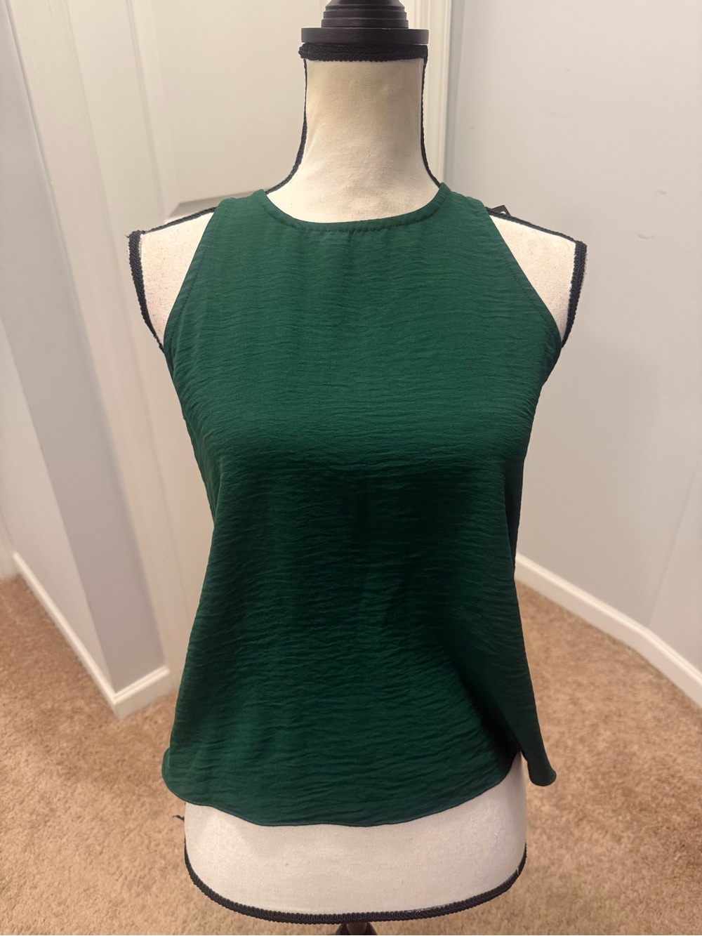 Express Emerald Green Sleeveless Keyhole Back Blouse XS NWT